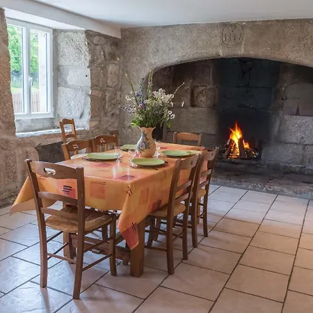Le Gevaudan, 6/7 Personnes Au Bacon Holiday home Le Bacon