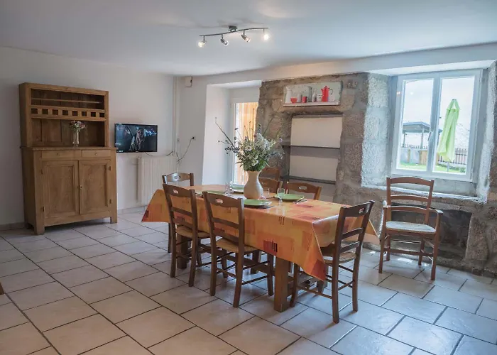 Le Gevaudan, 6/7 Personnes Au Bacon Ferienhaus *